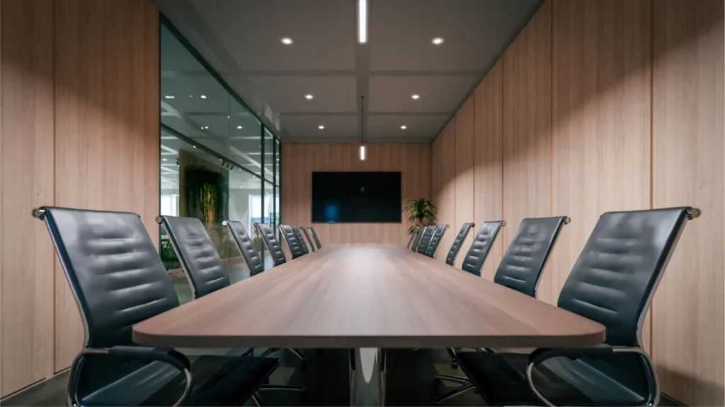Sala de juntas con mobiliario ergonómico